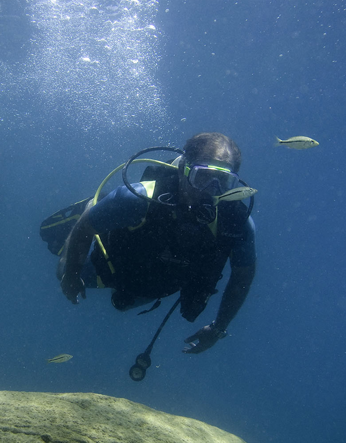 LAKE MALAWI SWIMMING ACTIVITIES